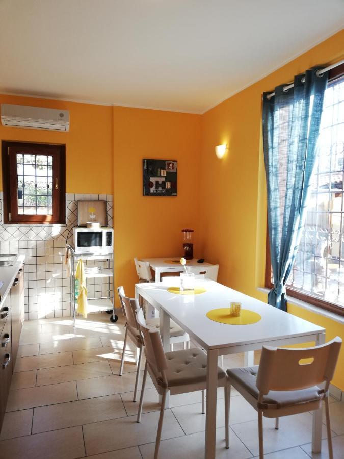 The Yellow House Fiumicino Dış mekan fotoğraf
