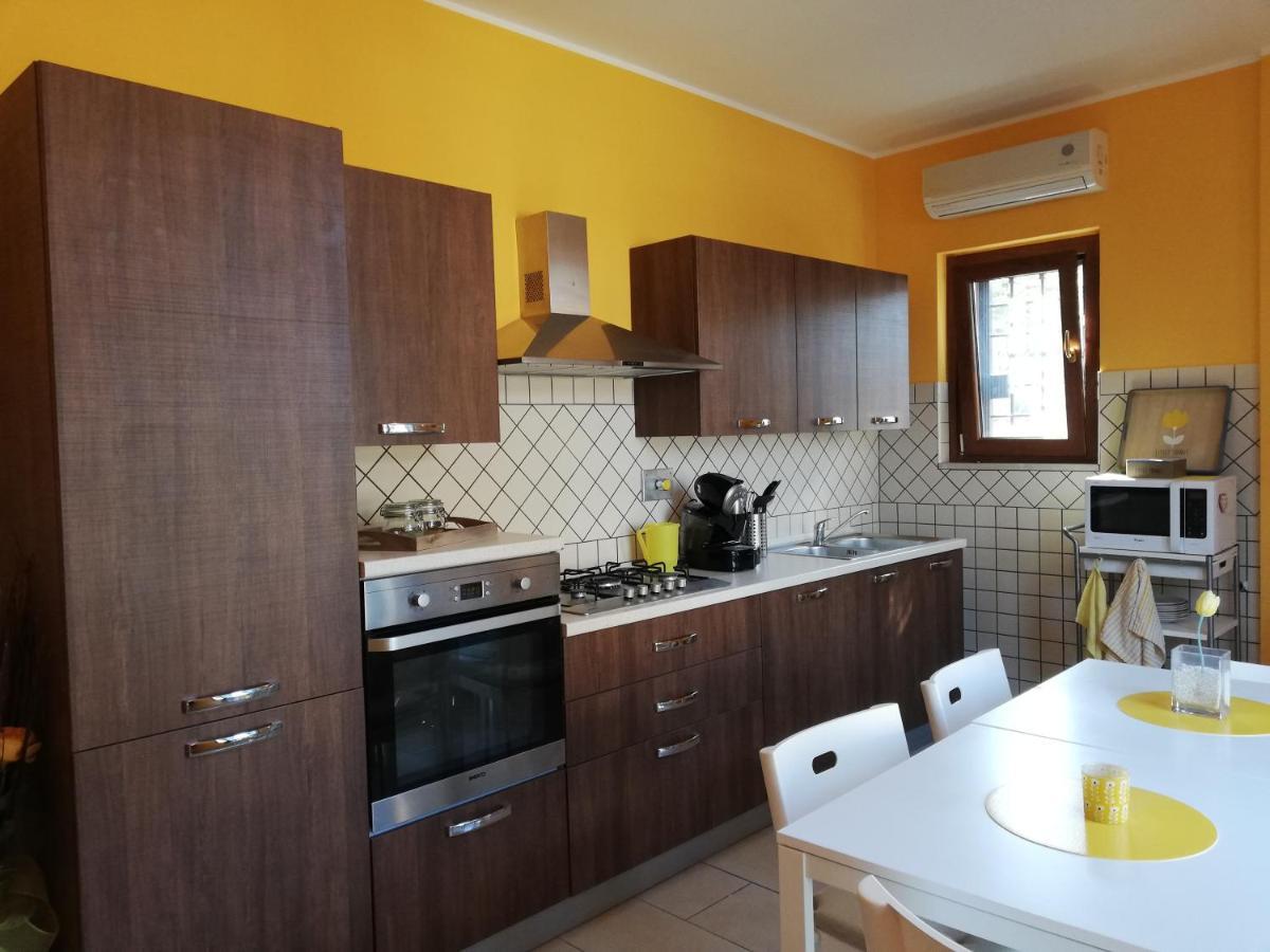 The Yellow House Fiumicino Dış mekan fotoğraf
