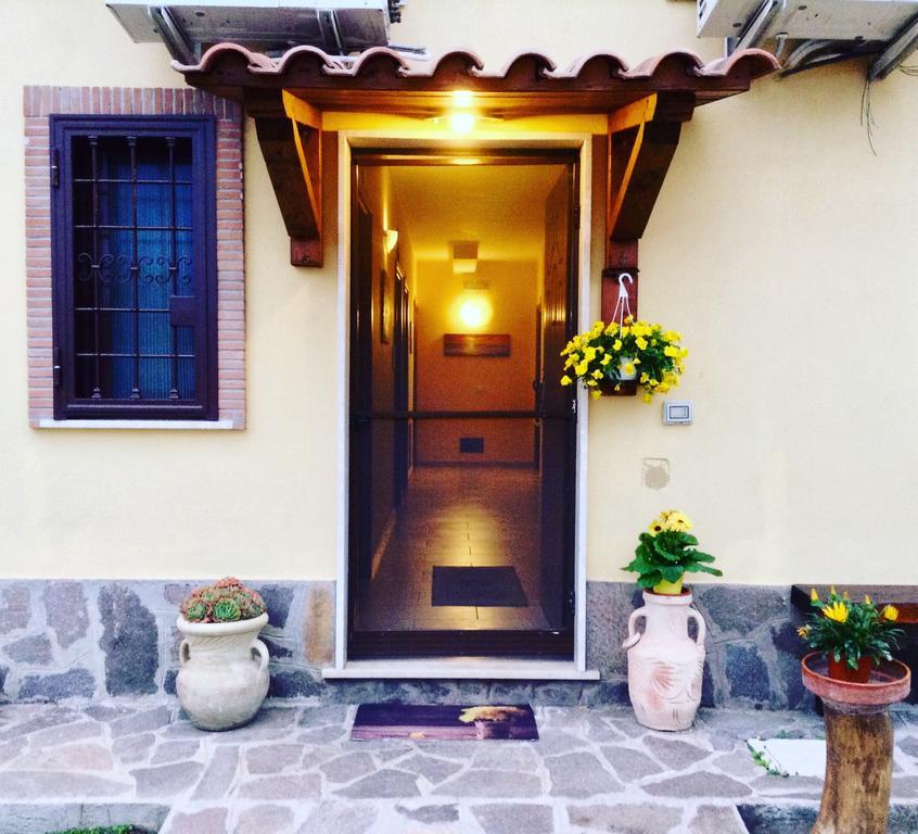 The Yellow House Fiumicino Dış mekan fotoğraf